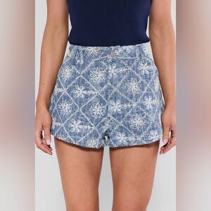 Avara Blue Embroidered Tailored Denim Shorts - size small- NWT